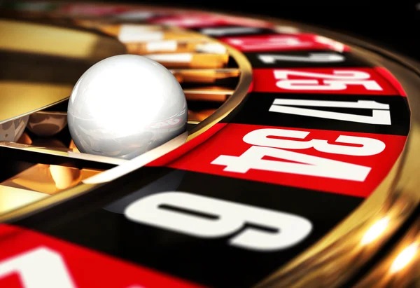 fun4d app running on multiple mobile devices showing live roulette table